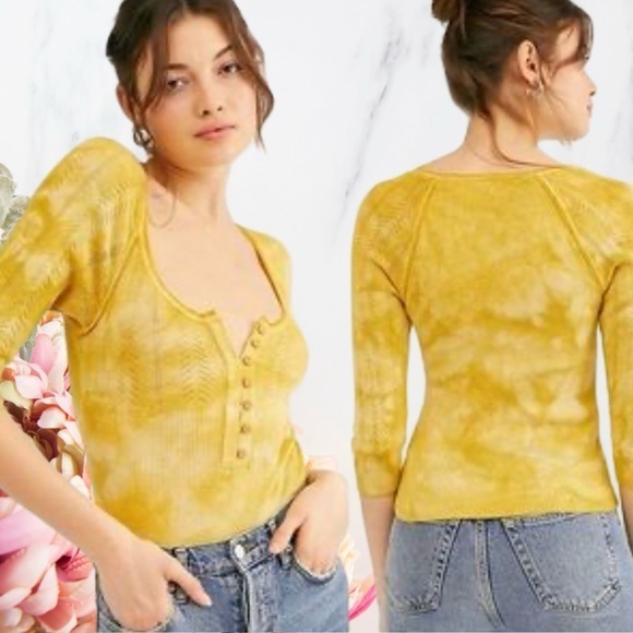 Free People Rory Tie Dye Printed 3/4 Sleeve Henley Buttered Up Top Sz S - Picture 1 of 10